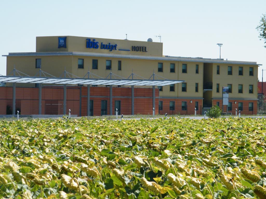 Ibis Budget Castelnaudary - A61 Dış mekan fotoğraf