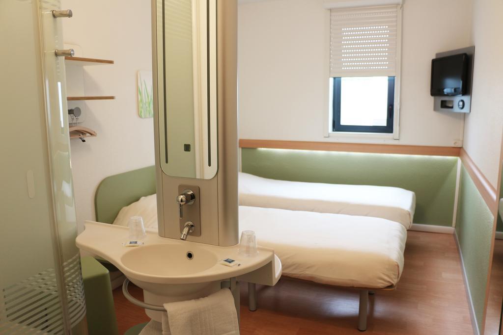 Ibis Budget Castelnaudary - A61 Oda fotoğraf